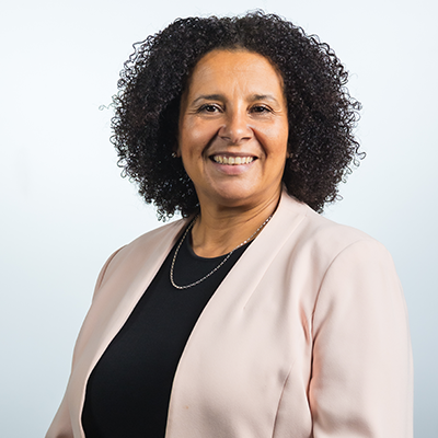 Photo of Lisa Smith.