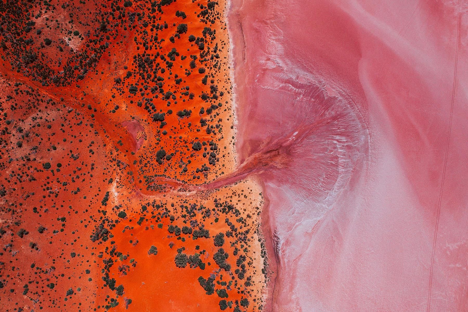 Image of pink lake and pindan sand at Lake Ballard, Goldfields, WA